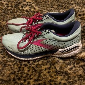 brooks womens running shoes size 8.5 mint/hot pink/white/navy